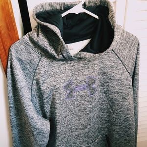 Under Armour Sweatshirt